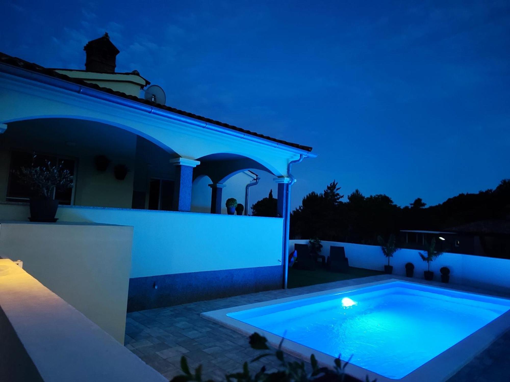 Apartments Flora Медулин Екстериор снимка