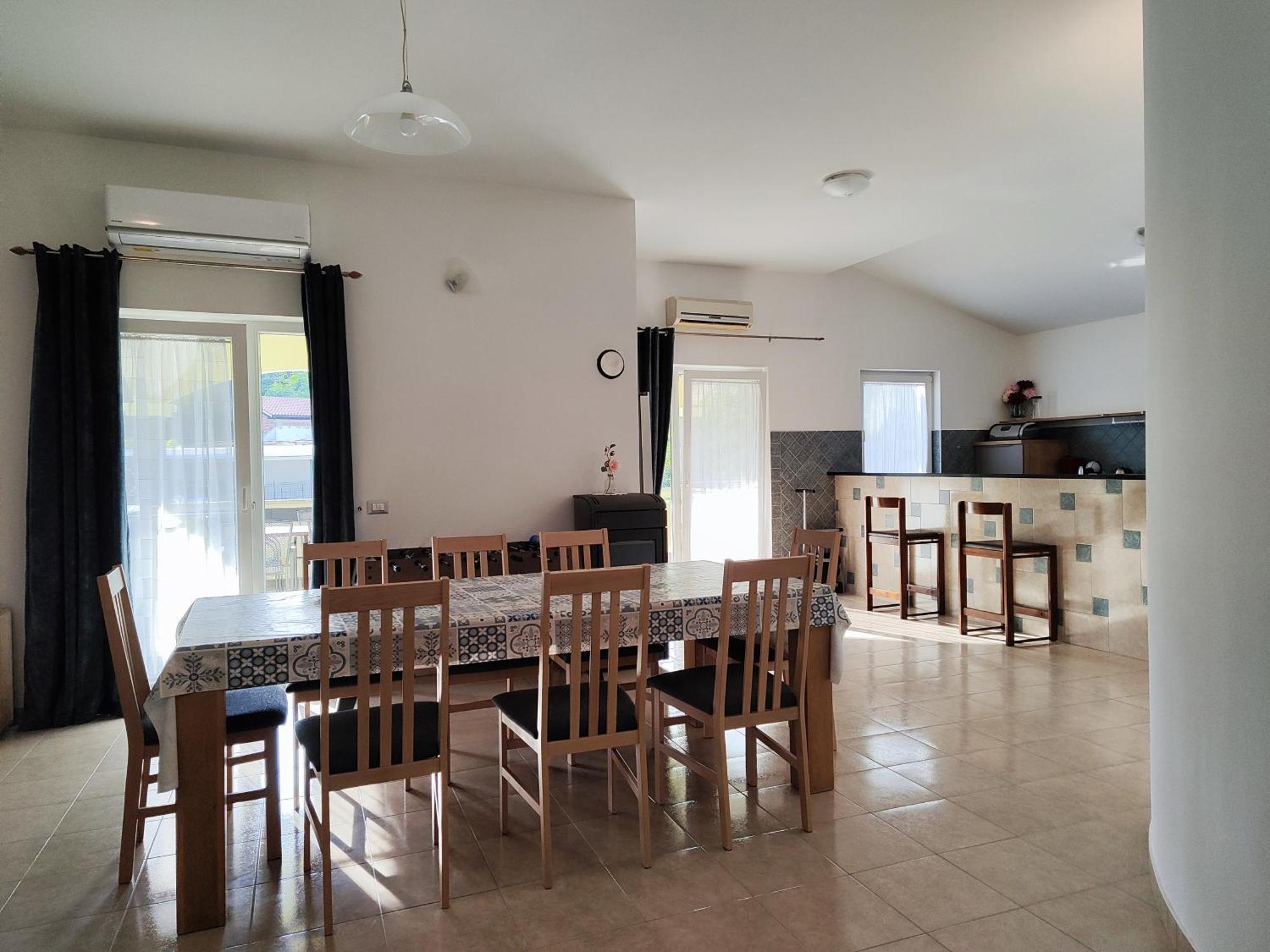Apartments Flora Медулин Стая снимка