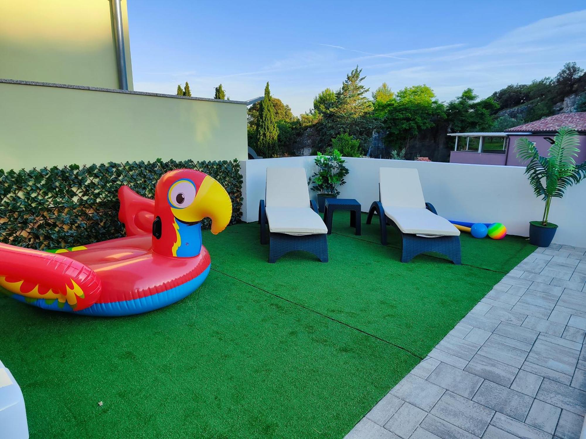 Apartments Flora Медулин Стая снимка